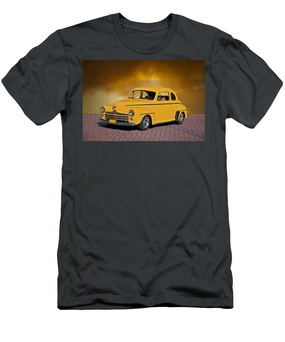 1 1947 Fat Fender Ford Dave Koontz T-Shirt