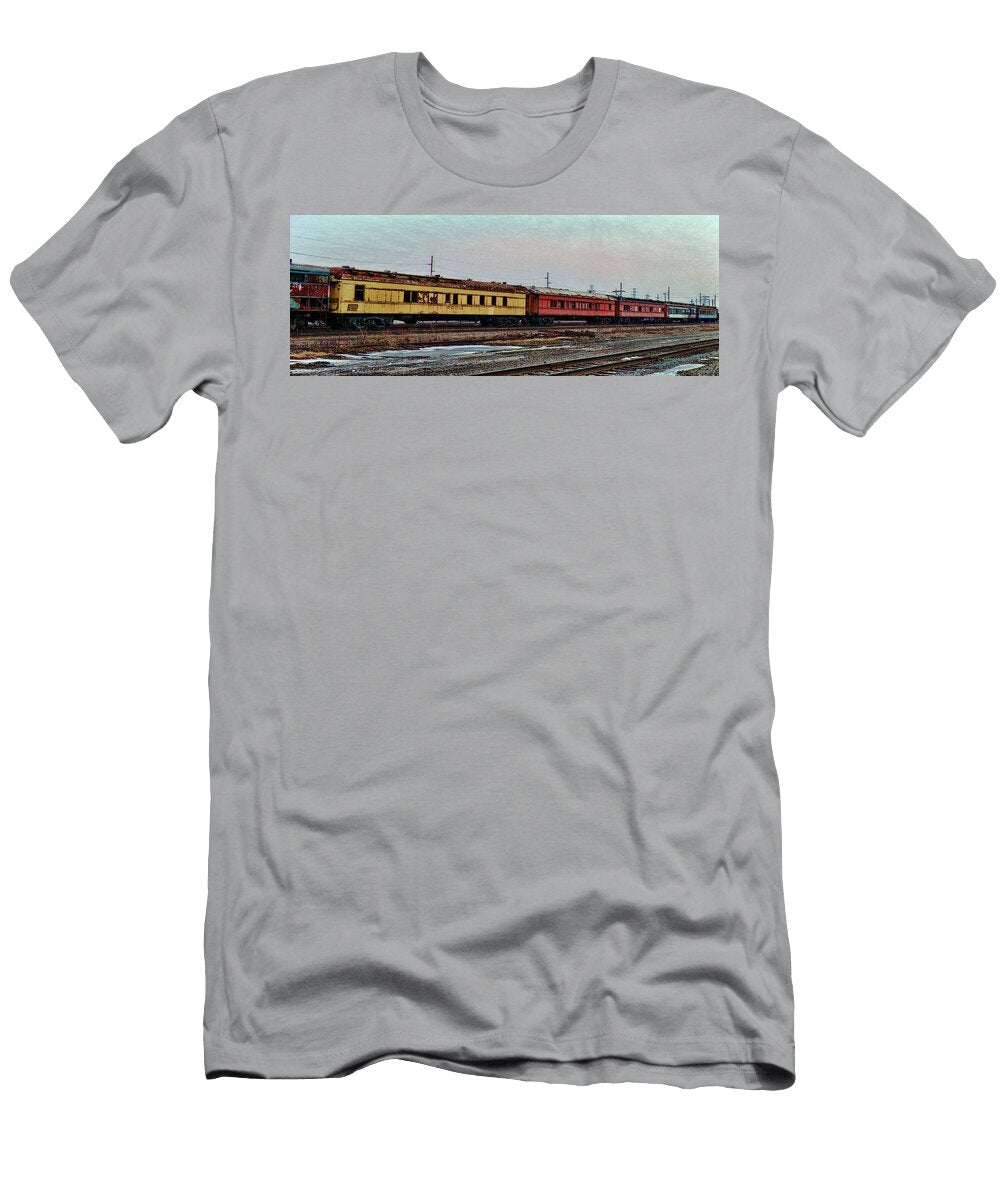 Faded Glory Standing in Line Leslie Montgomery T-Shirt