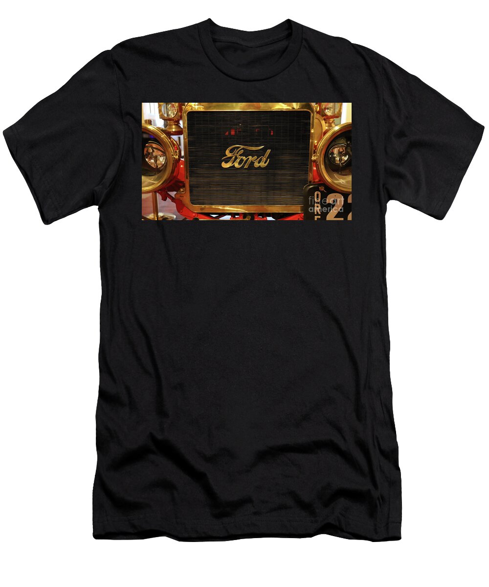 Motel T Ford Piquette Avenue Plant Detroit Michigan 2407 Jack Schultz T-Shirt